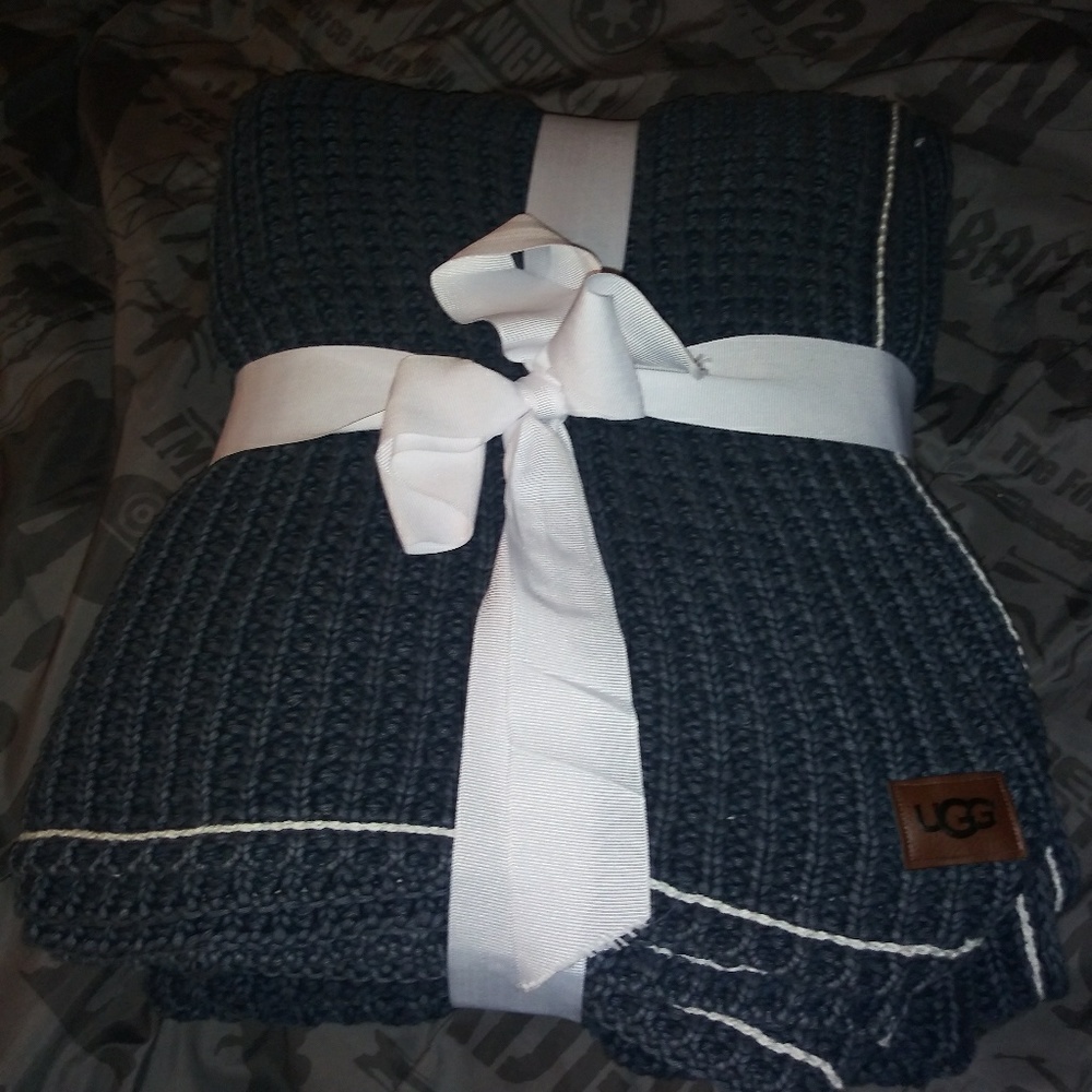 Ugg Australia Quilted Knit Blanket